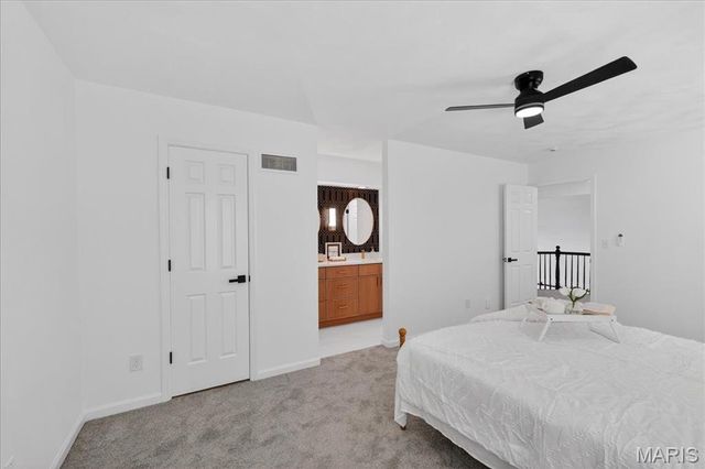 5039 Amber Place Drive, St Louis, MO 63128