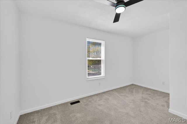 5039 Amber Place Drive, St Louis, MO 63128