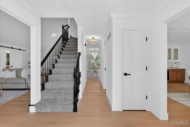 5039 Amber Place Drive, St Louis, MO 63128