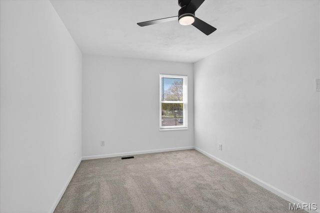 5039 Amber Place Drive, St Louis, MO 63128