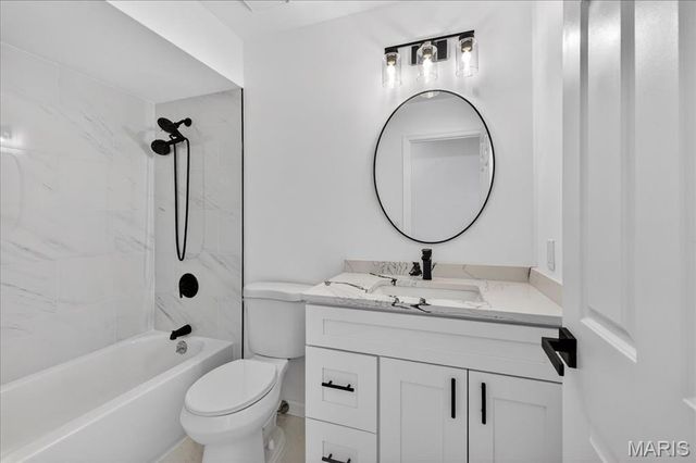 5039 Amber Place Drive, St Louis, MO 63128