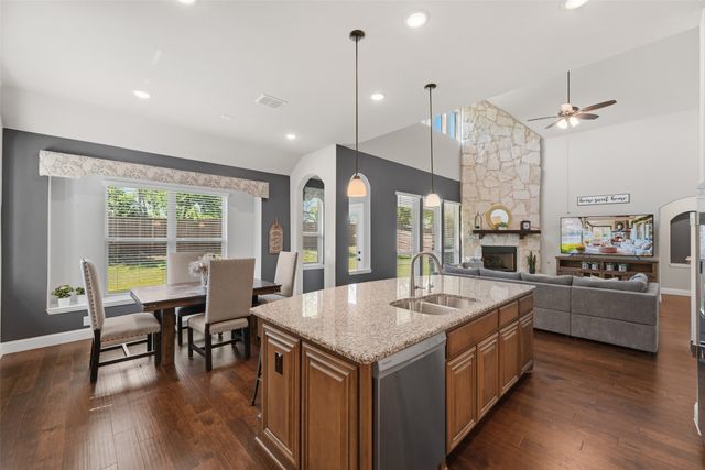 1114 Wrenwood Drive, Justin, TX 76247