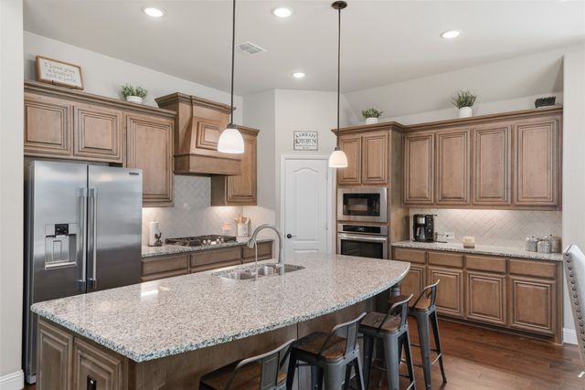1114 Wrenwood Drive, Justin, TX 76247
