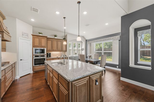 1114 Wrenwood Drive, Justin, TX 76247