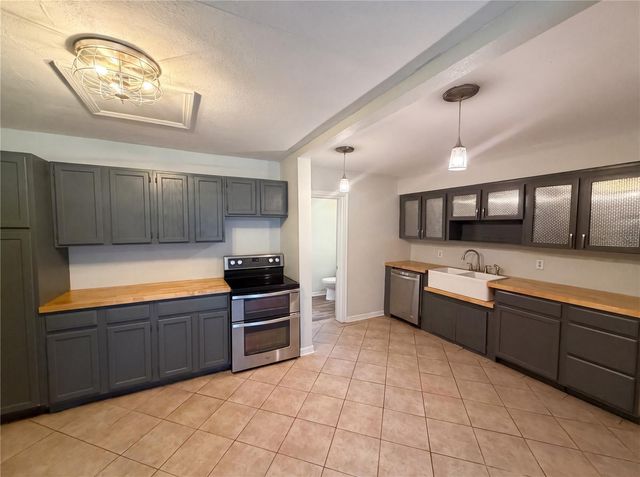 900 OAK DRIVE, Leesburg, FL 34748