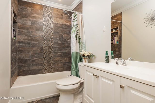 22 Lawrence Street, Jackson, NJ 08527