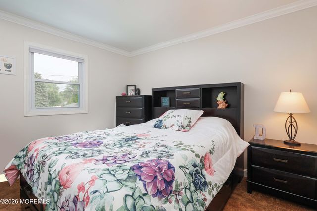22 Lawrence Street, Jackson, NJ 08527