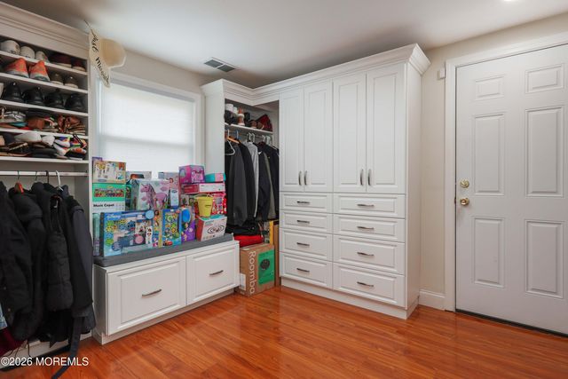 22 Lawrence Street, Jackson, NJ 08527