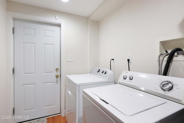 22 Lawrence Street, Jackson, NJ 08527