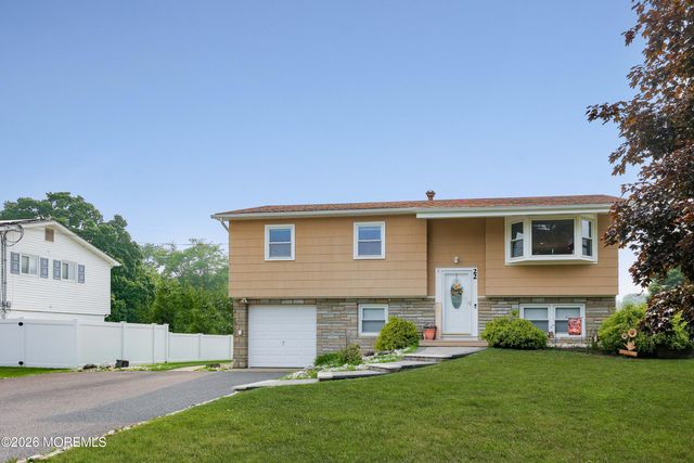 22 Lawrence Street, Jackson, NJ 08527