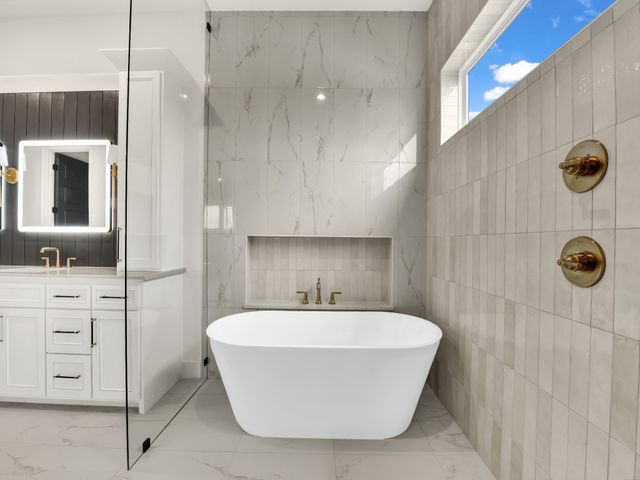 332 Tiara Trail, Fort Worth, TX 76108