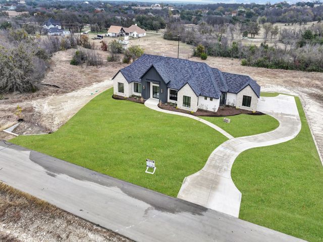 332 Tiara Trail, Fort Worth, TX 76108
