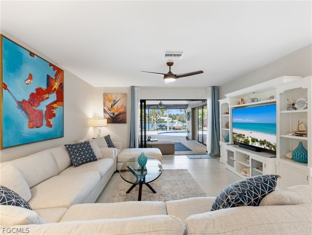 7337 Lake DR, Fort Myers, FL 33908