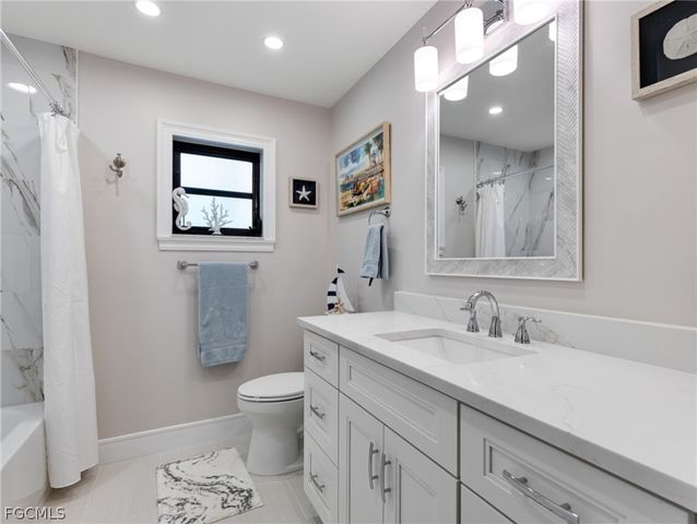 7337 Lake DR, Fort Myers, FL 33908