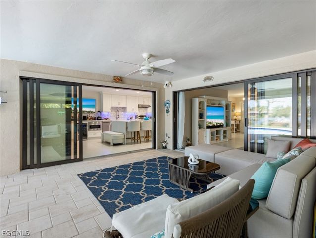 7337 Lake DR, Fort Myers, FL 33908