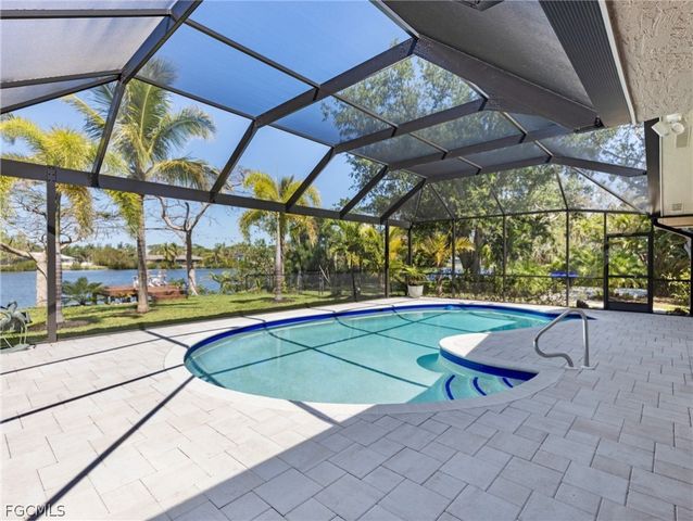 7337 Lake DR, Fort Myers, FL 33908