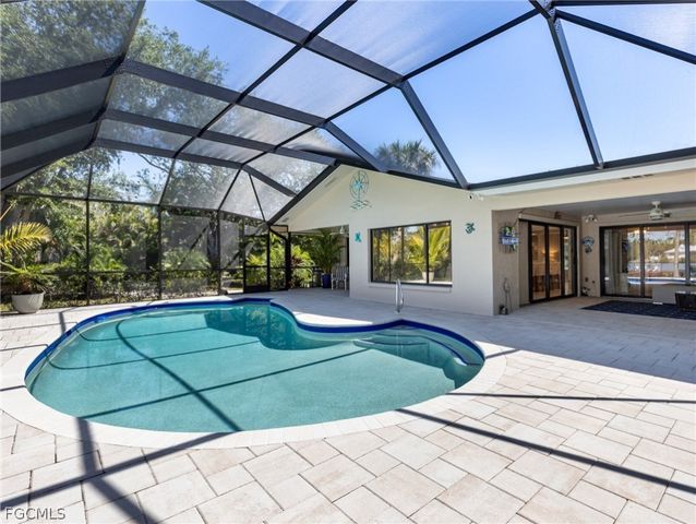 7337 Lake DR, Fort Myers, FL 33908