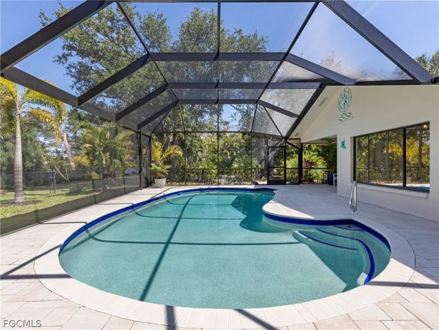 7337 Lake DR, Fort Myers, FL 33908