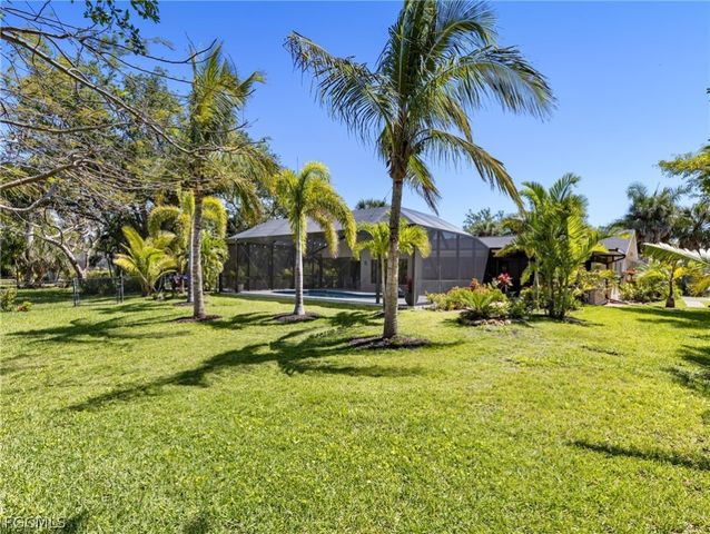 7337 Lake DR, Fort Myers, FL 33908