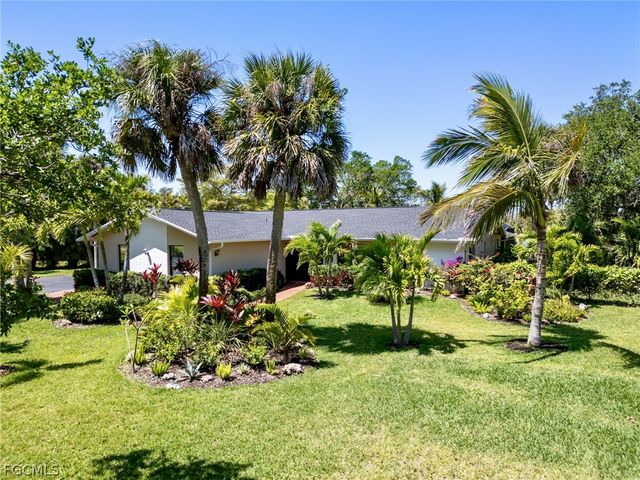 7337 Lake DR, Fort Myers, FL 33908