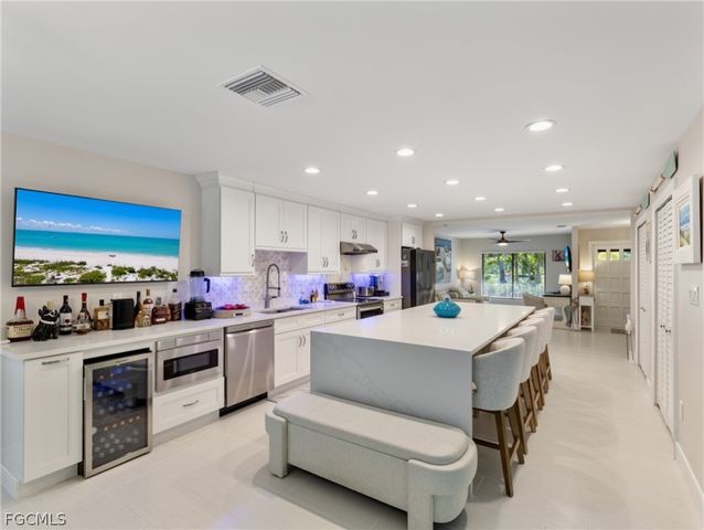 7337 Lake DR, Fort Myers, FL 33908