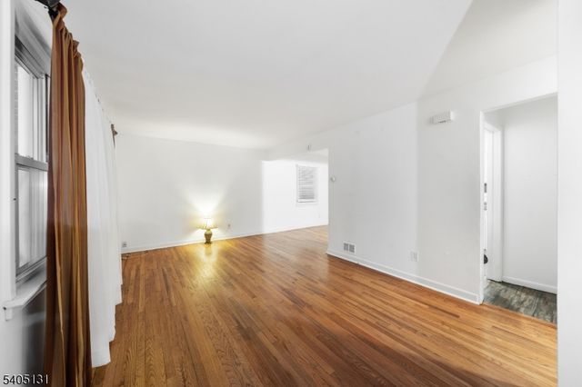 220 Haven Ave, Scotch Plains Twp., NJ 07076