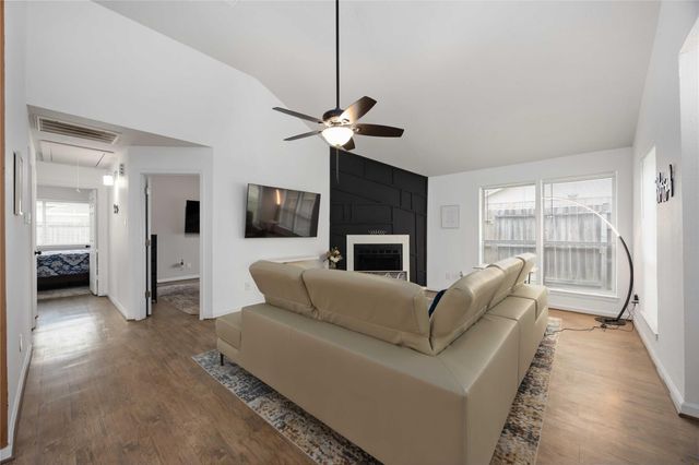 4811 Tealgate Drive, Spring, TX 77373