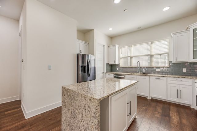 214 Lanyard Drive, Lewisville, TX 75057