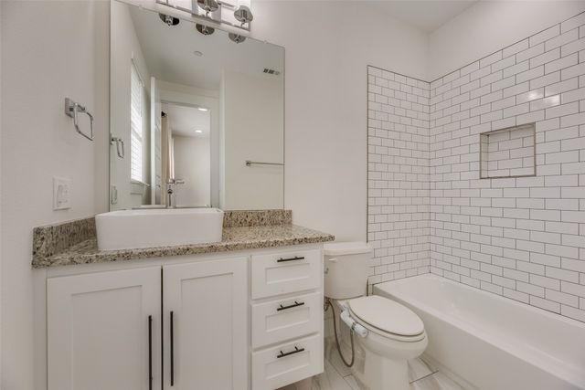 214 Lanyard Drive, Lewisville, TX 75057