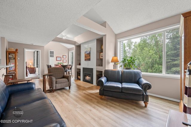 812 Wildrose Court, Anchorage, AK 99518