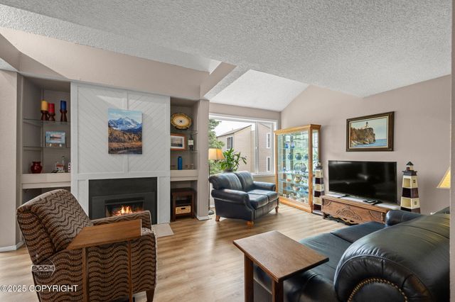 812 Wildrose Court, Anchorage, AK 99518