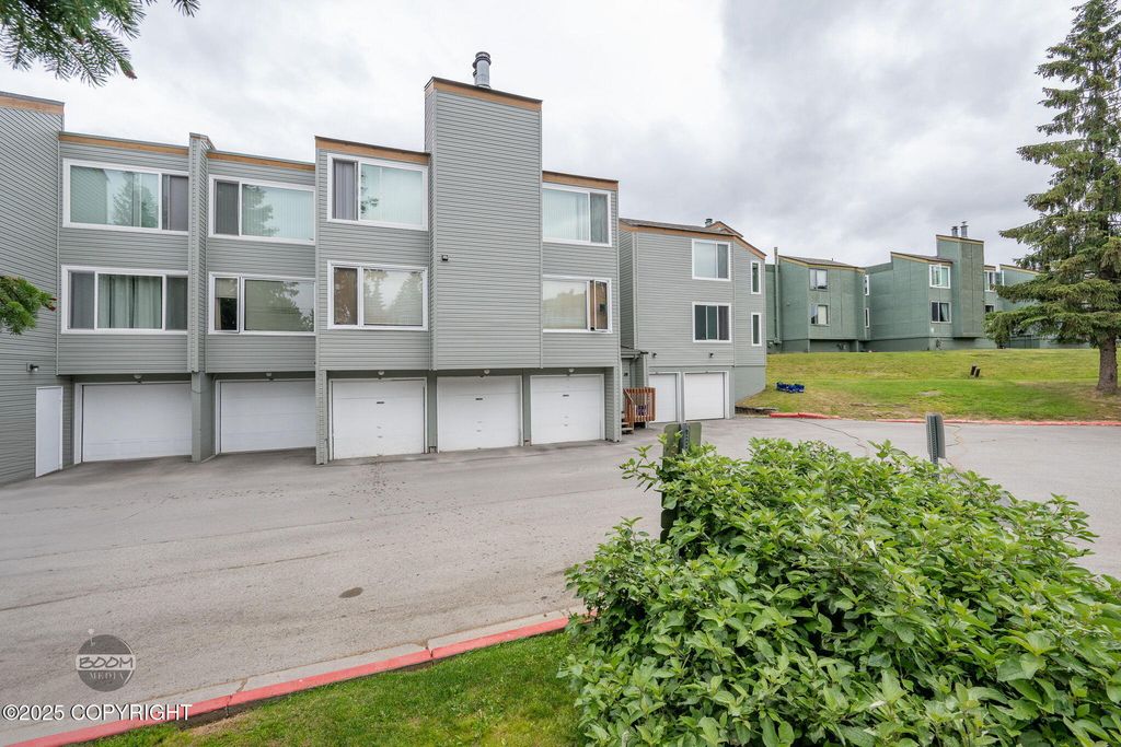 812 Wildrose Court, Anchorage, AK 99518