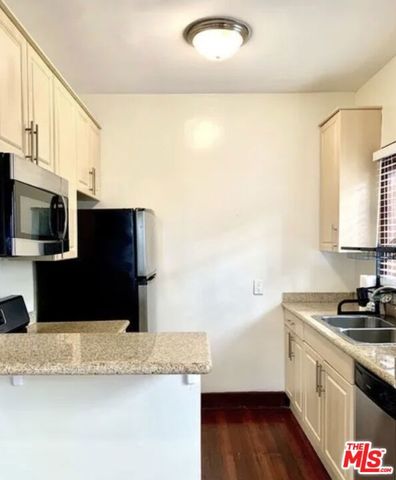 1431 N Las Palmas Avenue, Los Angeles, CA 90028