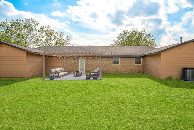 1265 Houston Street N, Lorena, TX 76655