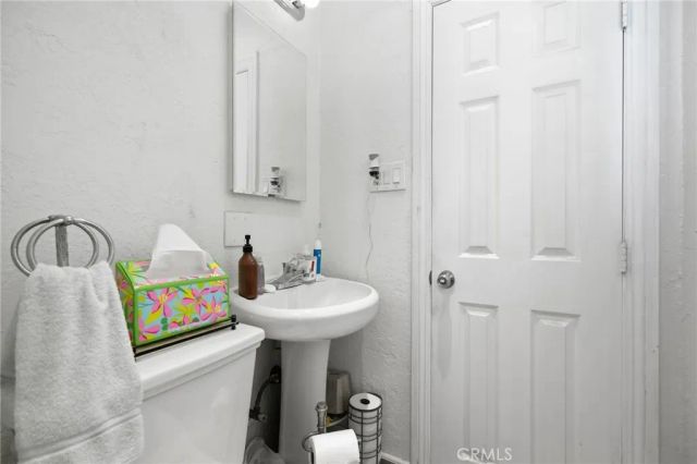 2142 W 73rd, Los Angeles, CA 90047