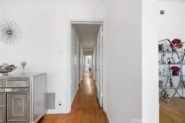 2142 W 73rd, Los Angeles, CA 90047
