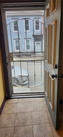 114 Seneca St, Hill District, PA 15219