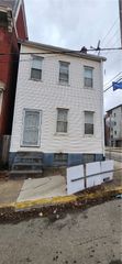 114 Seneca St, Hill District, PA 15219