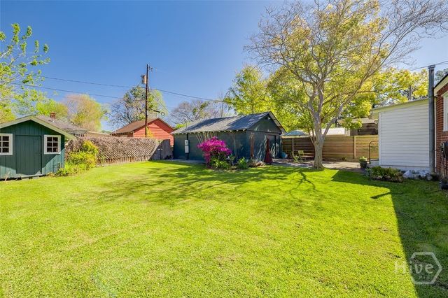 304 E 57th Street, Savannah, GA 31405