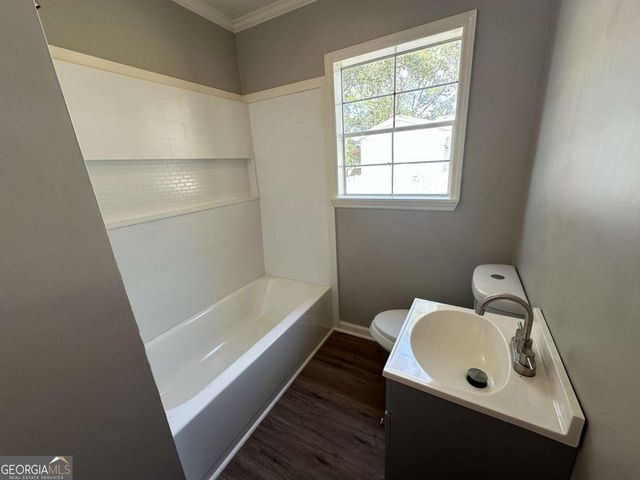 11 Pendleton Street, Baxley, GA 31513