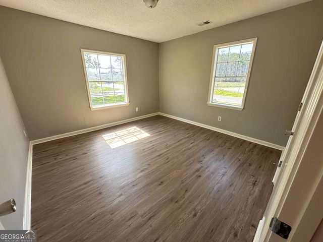 11 Pendleton Street, Baxley, GA 31513