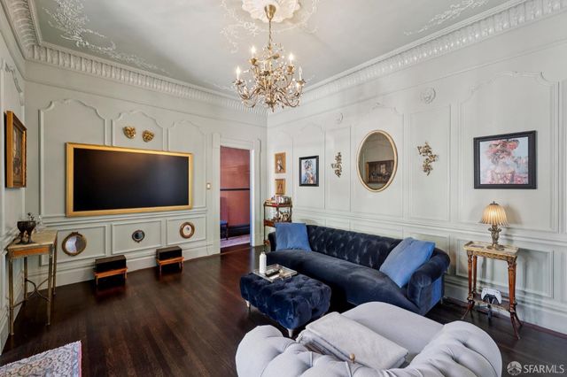 2111 Bush Street, San Francisco, CA 94115