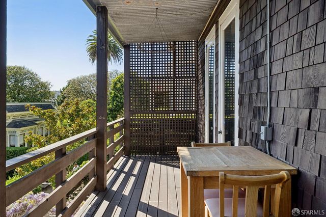 2111 Bush Street, San Francisco, CA 94115