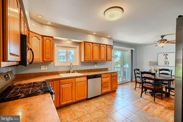 4230 DARLEIGH RD, Baltimore, MD 21236