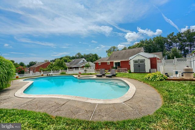 4230 DARLEIGH RD, Baltimore, MD 21236