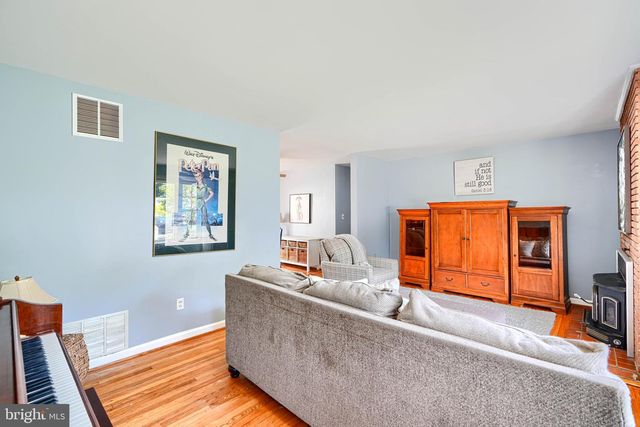 4230 DARLEIGH RD, Baltimore, MD 21236