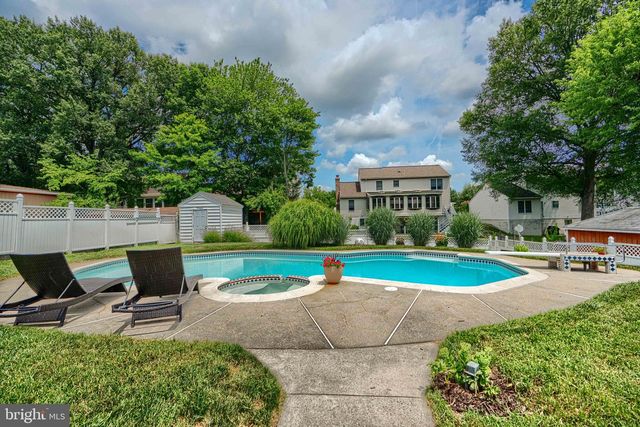 4230 DARLEIGH RD, Baltimore, MD 21236