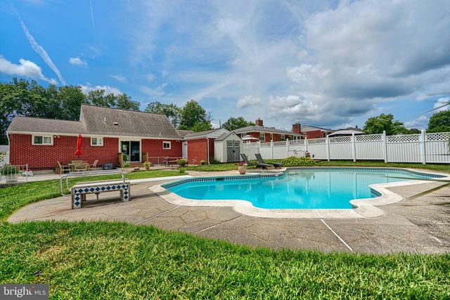4230 DARLEIGH RD, Baltimore, MD 21236