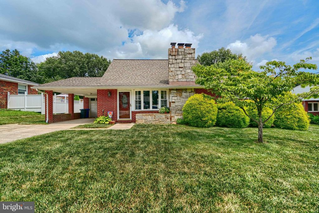 4230 DARLEIGH RD, Baltimore, MD 21236