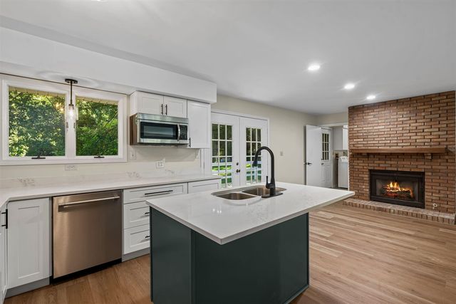 43618 Carla Drive, Paw Paw, MI 49079